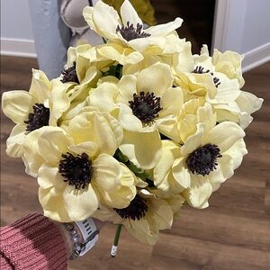 Elegant Cream Floral Bouquet